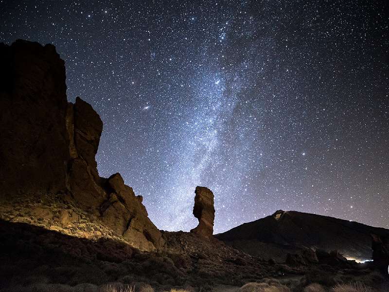 Teide by Night with Telescopes