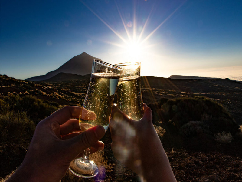 Teide by Night with Telescopes